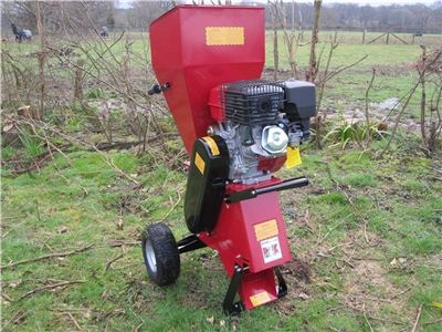 Titan Pro 15 HP Petrol Chipper/Shredder/Garden Mulcher